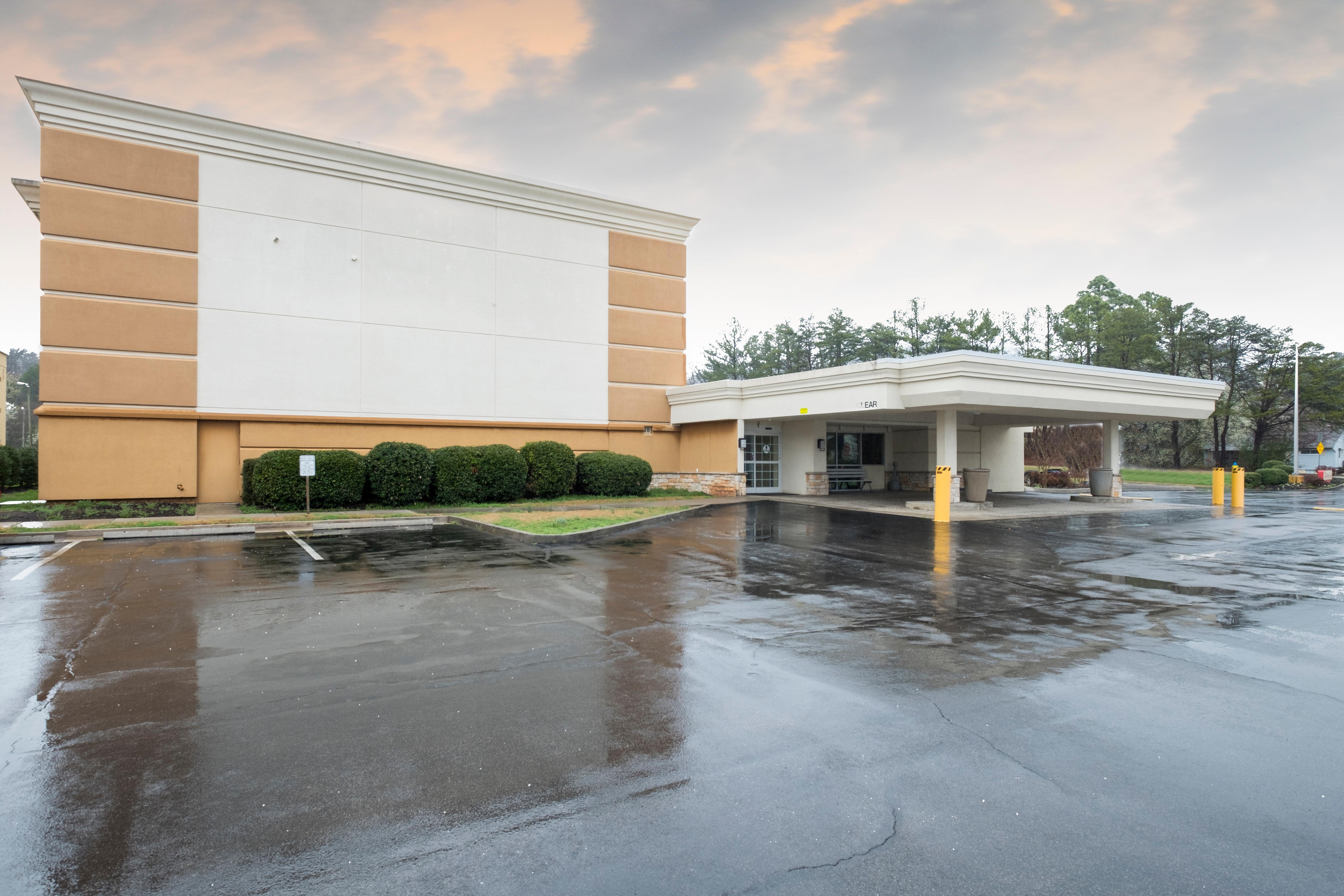 Red Roof Inn Knoxville Central - Papermill Road Екстериор снимка