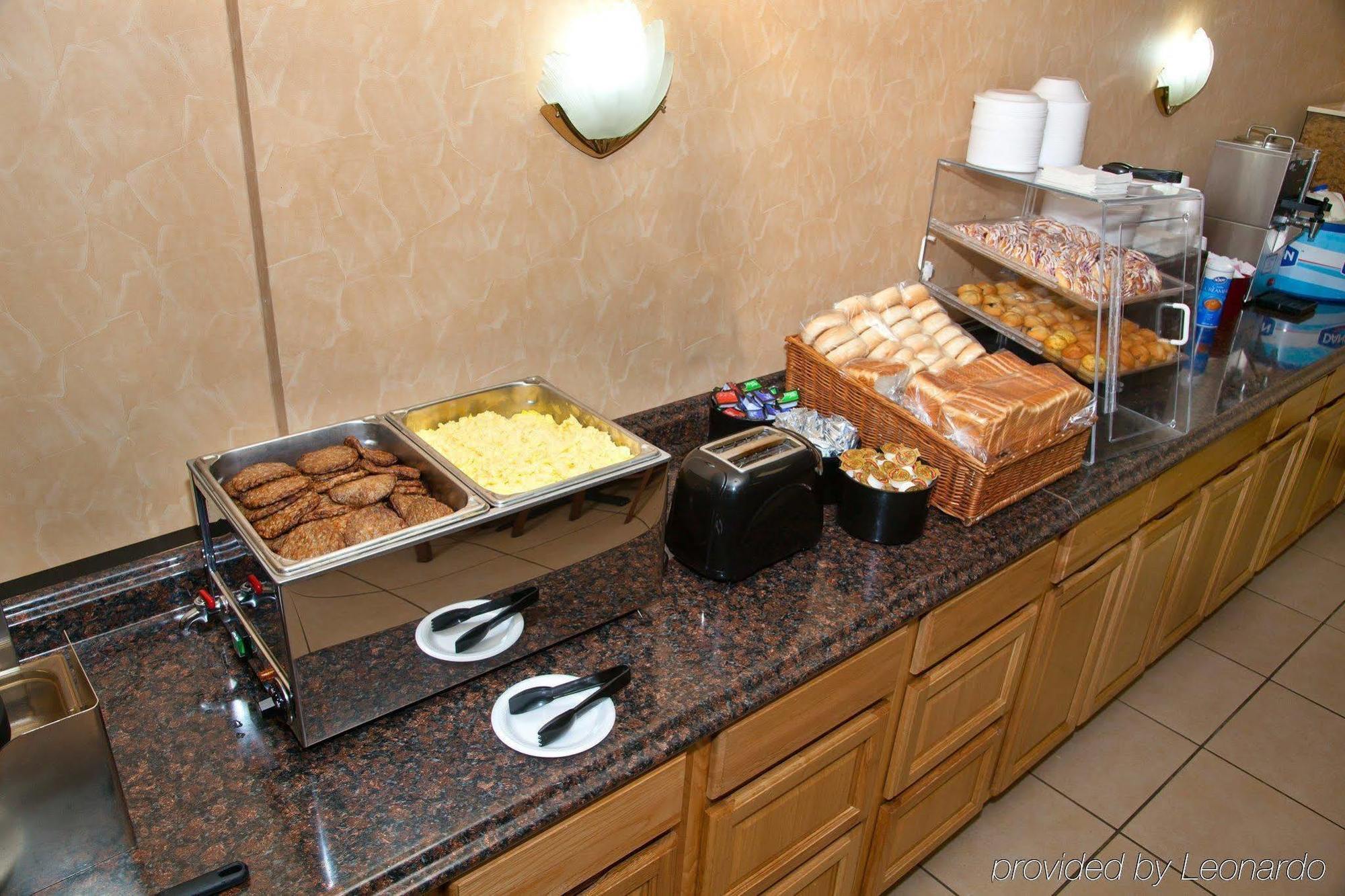 Red Roof Inn Knoxville Central - Papermill Road Екстериор снимка