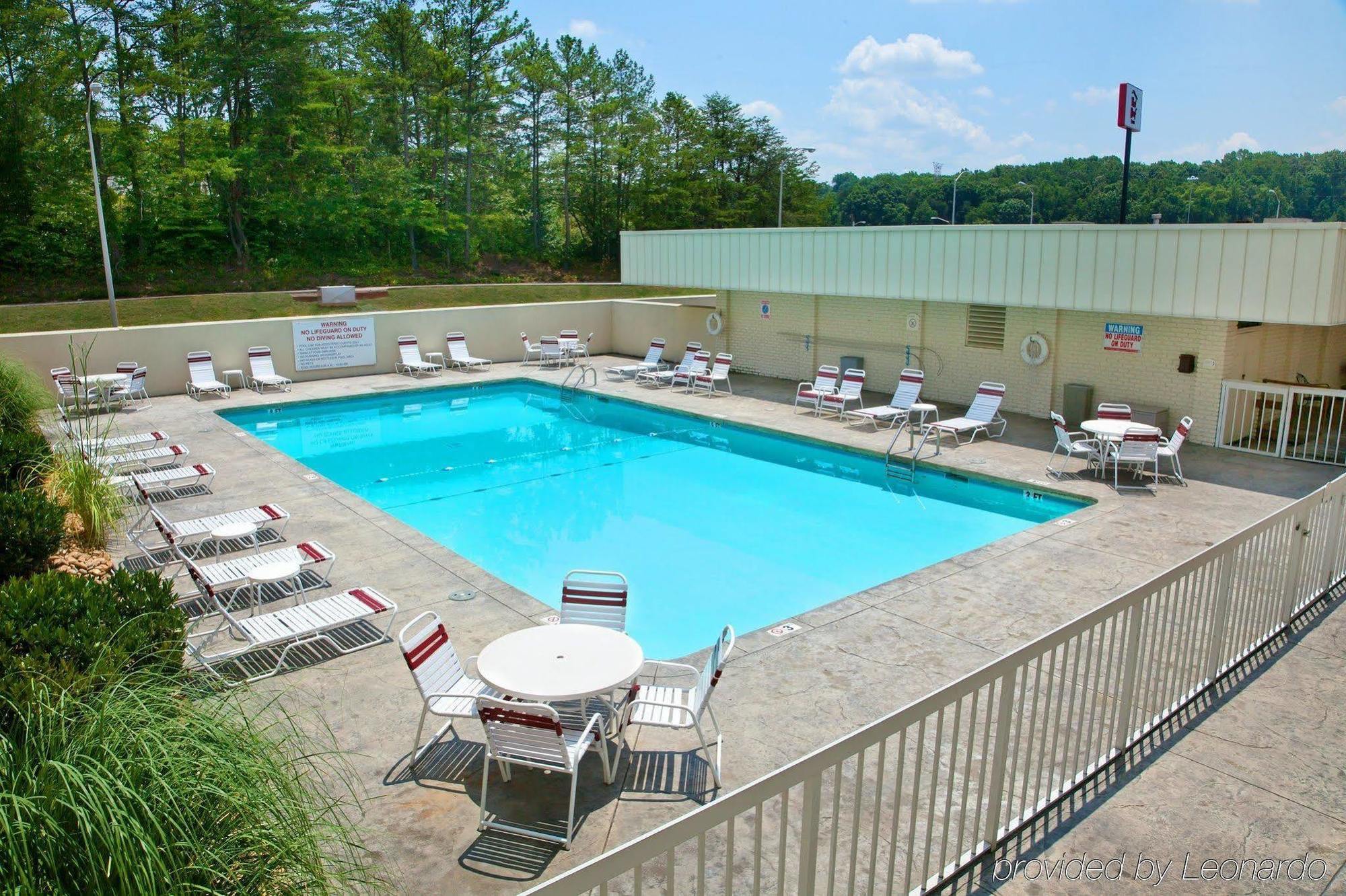 Red Roof Inn Knoxville Central - Papermill Road Екстериор снимка